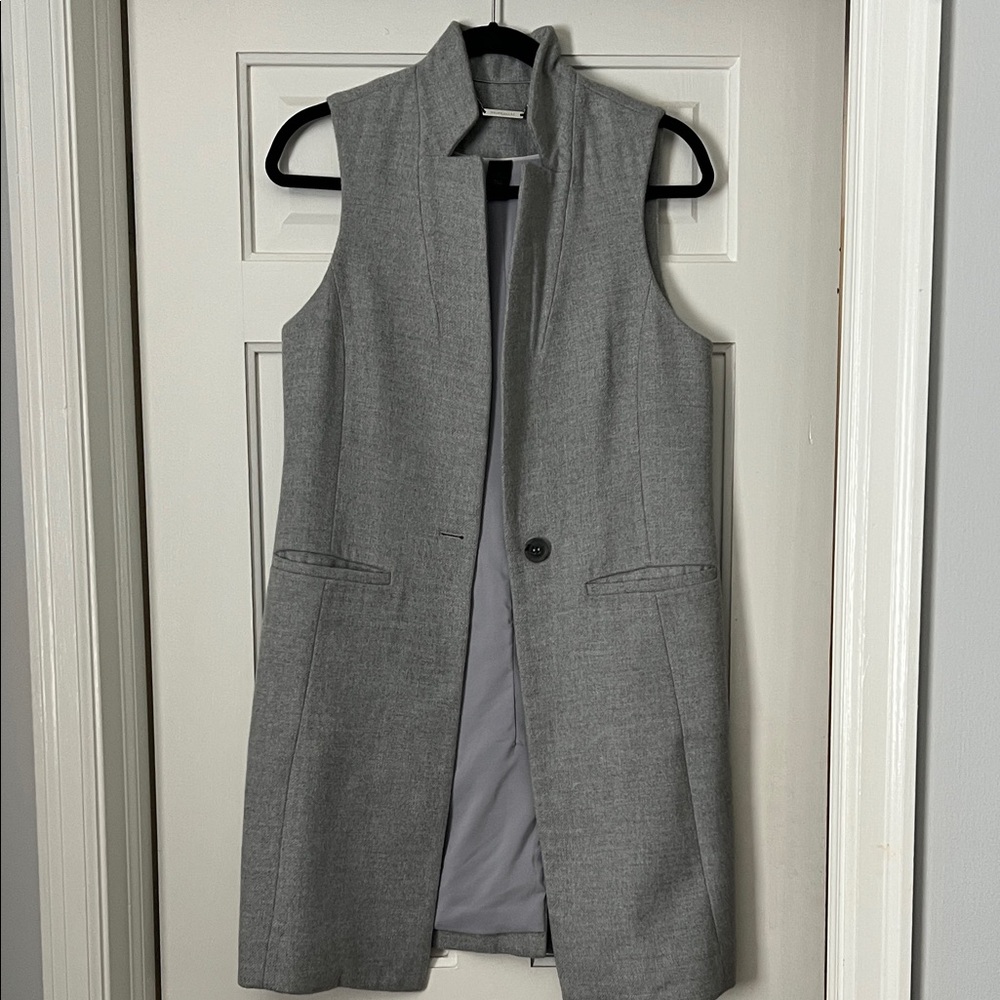Gray Sleeveless Vest With Button - image 1